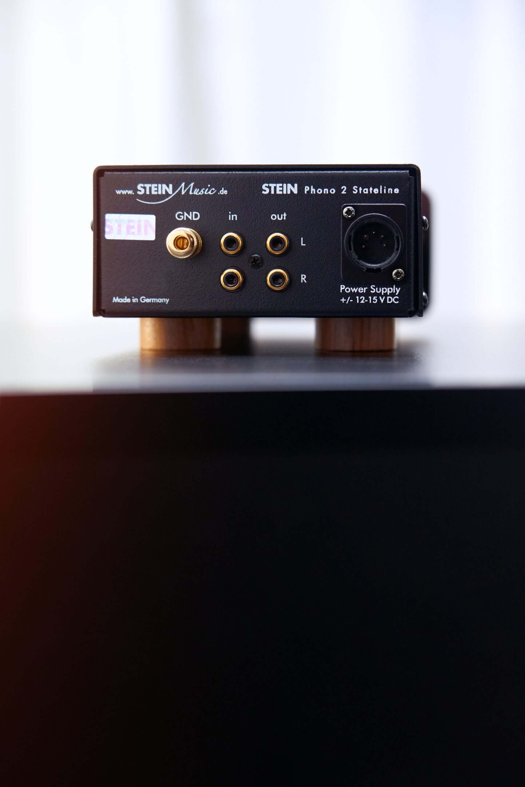 SteinMusic Stateline Phono 2 Rückseite – High-End Phono Vorverstärker Made in Germany mit flexiblen Eingängen